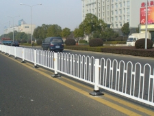 京式分体型静电喷涂钢道路护栏（ADL-JB）