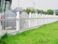 上弧型PVC围墙护栏（QSA-01）