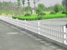 下弧型PVC围墙护栏（QSA-01）