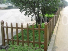 仿木型PVC草坪护栏（YH-02）