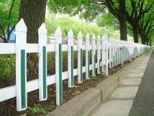 宽彩型PVC草坪护栏（YH-06）